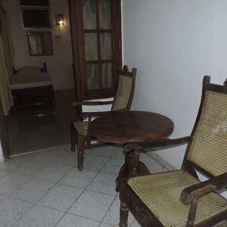 אונה ואטונה Primrose Guest House מראה חיצוני תמונה