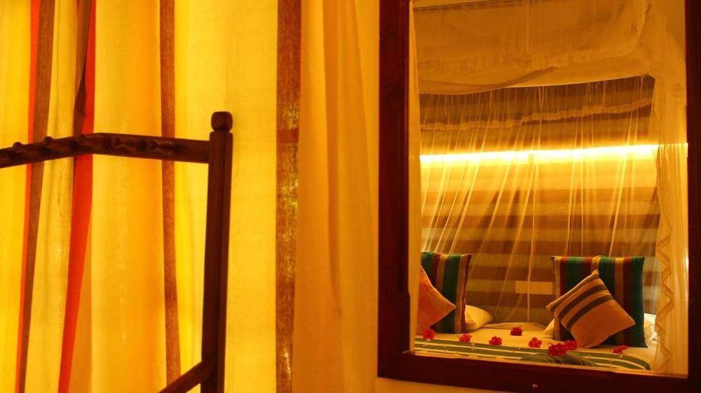 אונה ואטונה Primrose Guest House מראה חיצוני תמונה