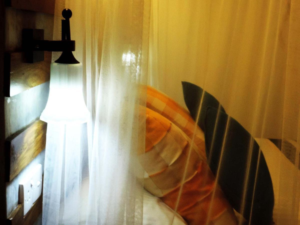 אונה ואטונה Primrose Guest House מראה חיצוני תמונה