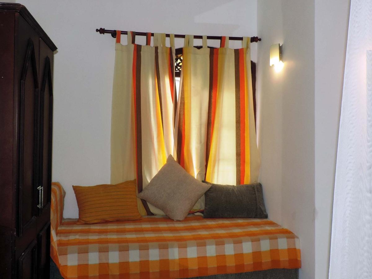 אונה ואטונה Primrose Guest House מראה חיצוני תמונה