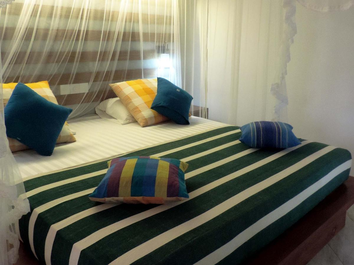 אונה ואטונה Primrose Guest House מראה חיצוני תמונה