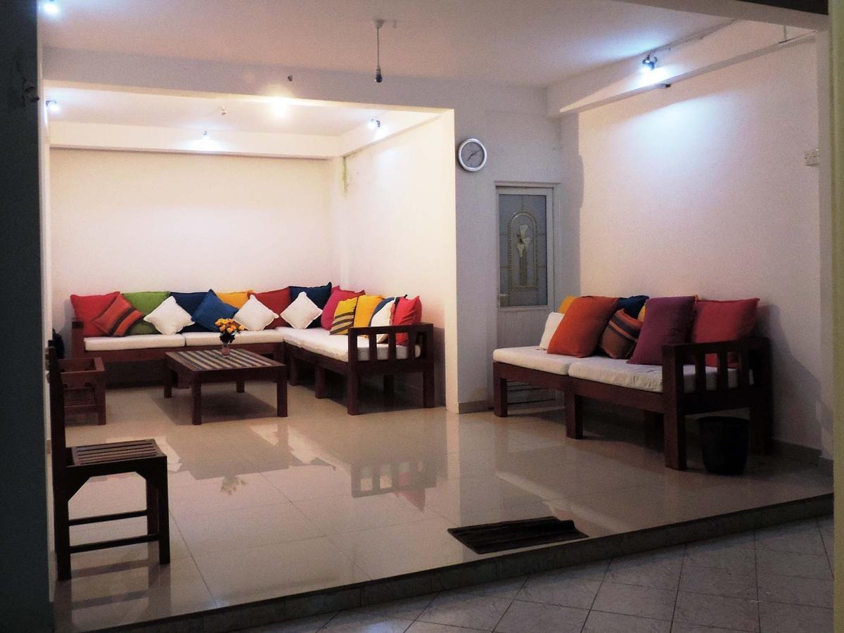 אונה ואטונה Primrose Guest House מראה חיצוני תמונה