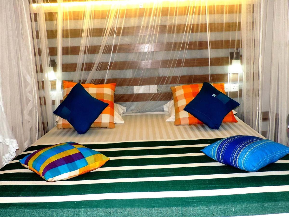 אונה ואטונה Primrose Guest House מראה חיצוני תמונה
