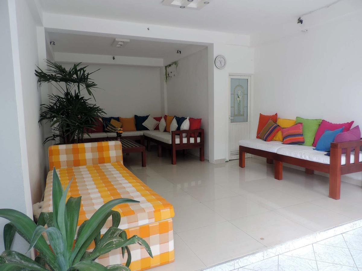 אונה ואטונה Primrose Guest House מראה חיצוני תמונה