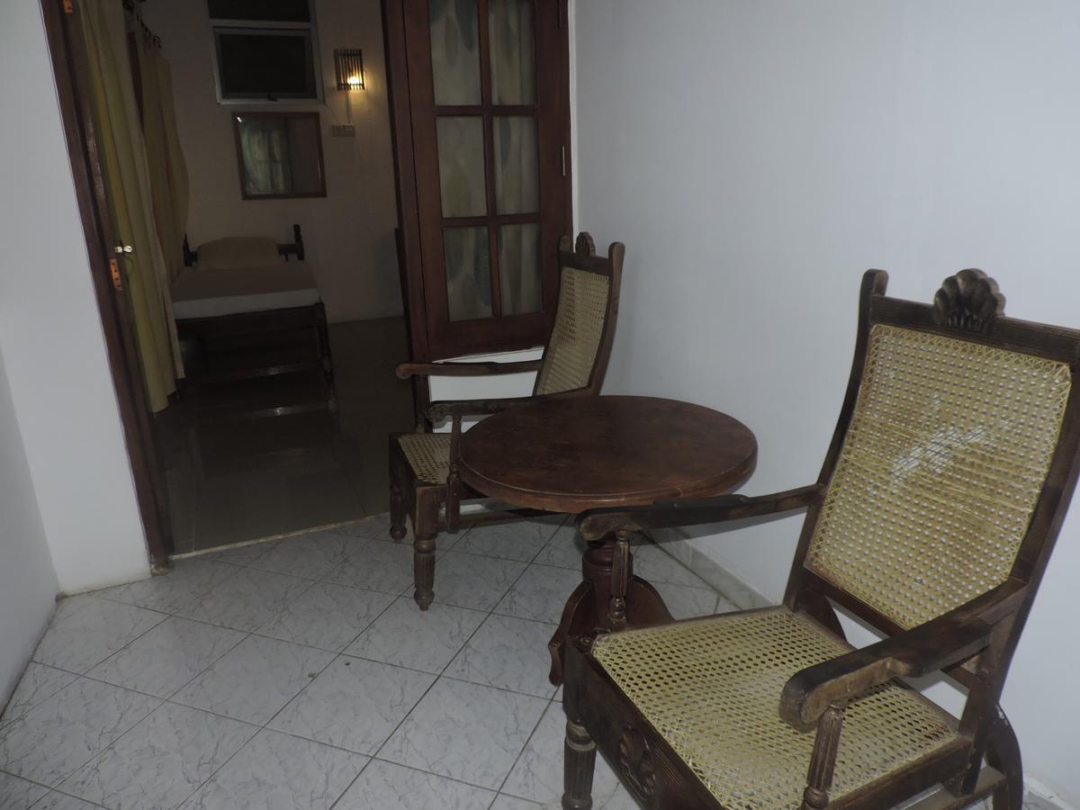 אונה ואטונה Primrose Guest House מראה חיצוני תמונה